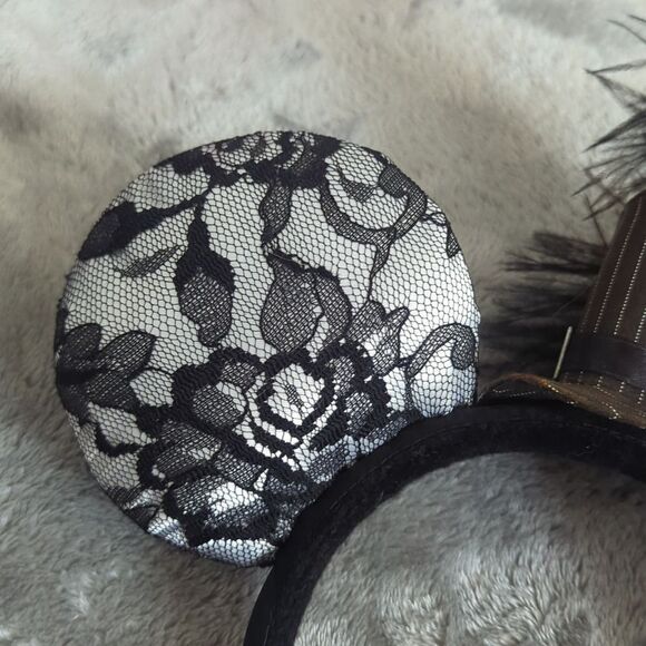 Disney 2019. Minnie mouse black and silver top hat ears - Picture 4 of 8
